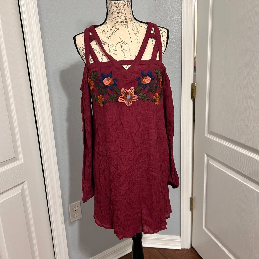 THML Violette Burgundy Embroidered Cold Shoulder Dress Womens Large
